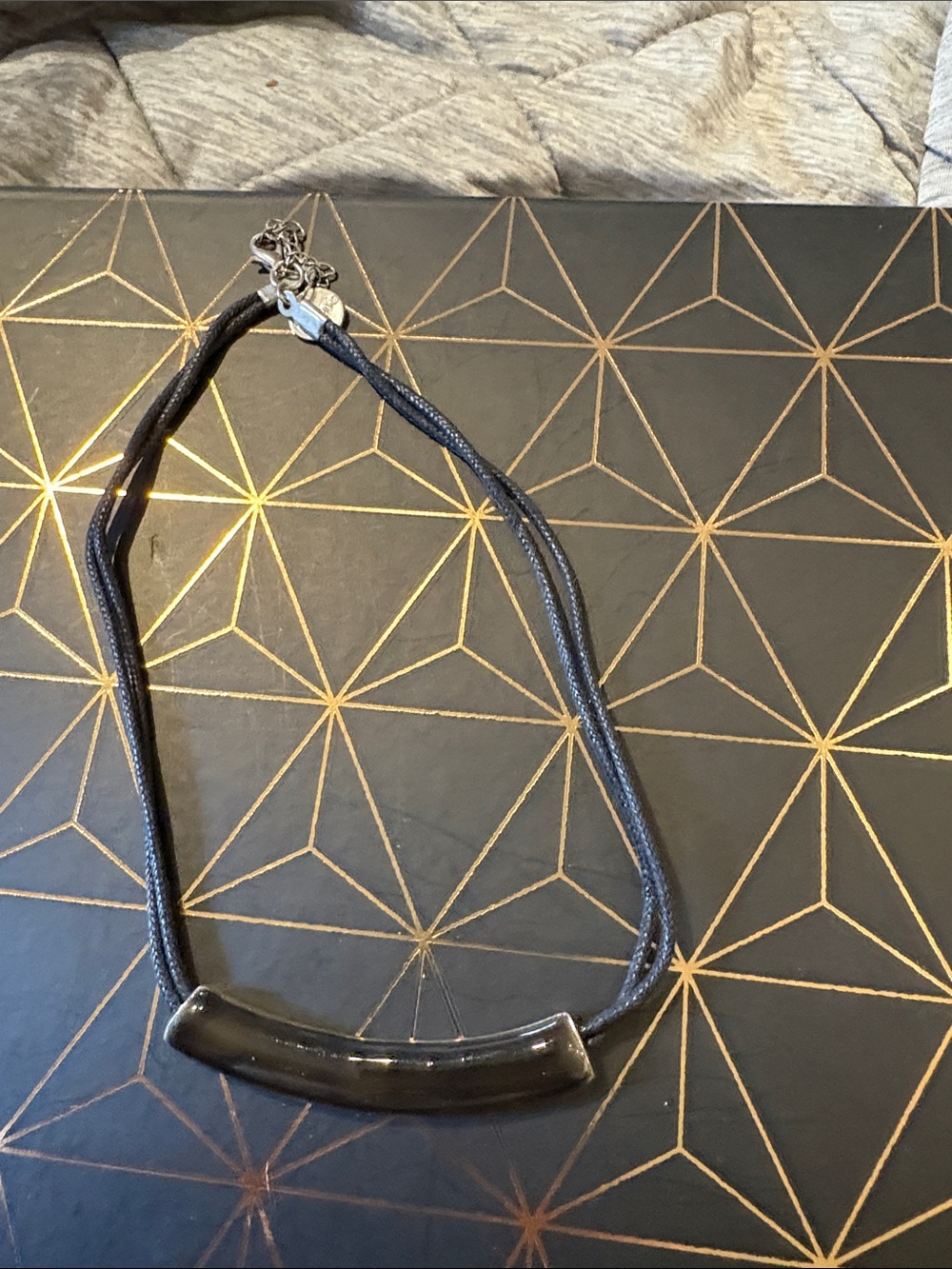 Elegant Black Resin Bar Necklace - Women Accessories